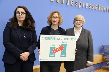 Bundespressekonferenz 'Jahresstatistik 2024 zu Gewalt' in Berlin