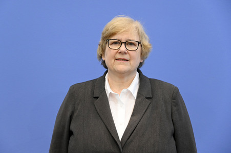 Bundespressekonferenz 'Jahresstatistik 2024 zu Gewalt' in Berlin