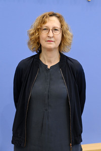 Bundespressekonferenz 'Jahresstatistik 2024 zu Gewalt' in Berlin