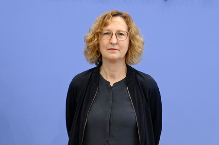 Bundespressekonferenz 'Jahresstatistik 2024 zu Gewalt' in Berlin