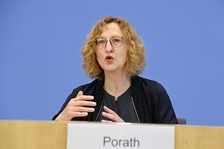 Bundespressekonferenz 'Jahresstatistik 2024 zu Gewalt' in Berlin