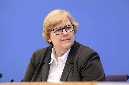 Bundespressekonferenz 'Jahresstatistik 2024 zu Gewalt' in Berlin