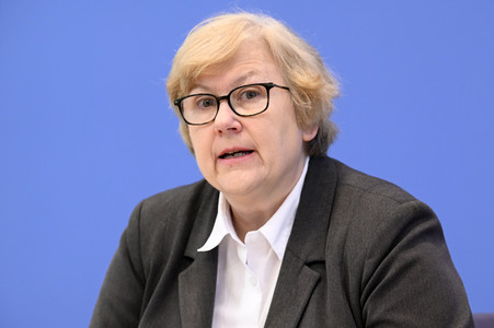 Bundespressekonferenz 'Jahresstatistik 2024 zu Gewalt' in Berlin