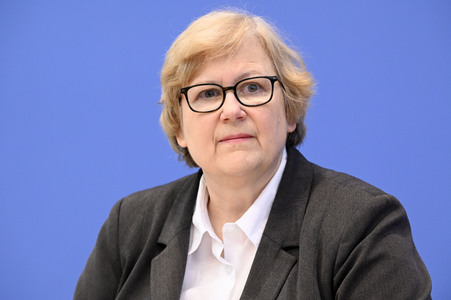 Bundespressekonferenz 'Jahresstatistik 2024 zu Gewalt' in Berlin