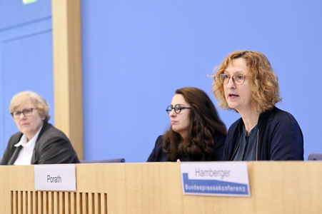 Bundespressekonferenz 'Jahresstatistik 2024 zu Gewalt' in Berlin