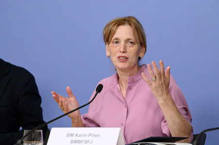 Pressekonferenz Jahresbericht 2024 von jugendschutz.net in Berlin