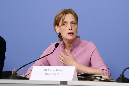 Pressekonferenz Jahresbericht 2024 von jugendschutz.net in Berlin