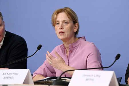 Pressekonferenz Jahresbericht 2024 von jugendschutz.net in Berlin