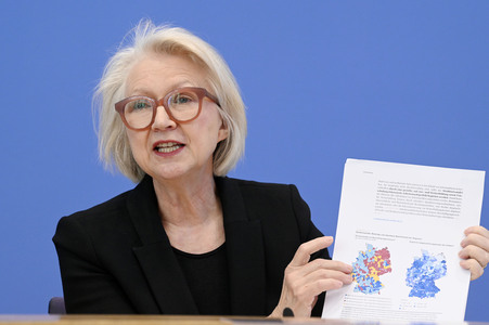 Bundespressekonferenz zur Vorstellung des Frühjahrsgutachten 2025 in Berlin
