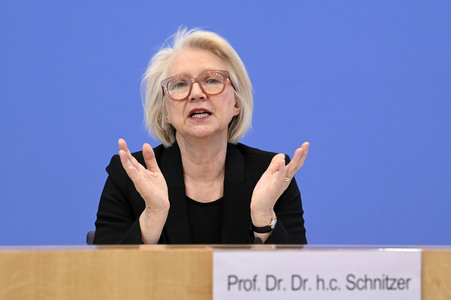 Bundespressekonferenz zur Vorstellung des Frühjahrsgutachten 2025 in Berlin