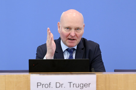 Bundespressekonferenz zur Vorstellung des Frühjahrsgutachten 2025 in Berlin