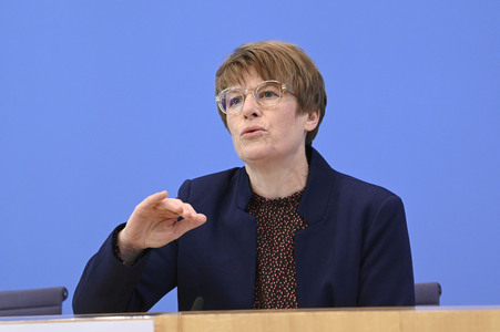 Bundespressekonferenz zur Vorstellung des Frühjahrsgutachten 2025 in Berlin