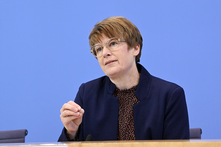 Bundespressekonferenz zur Vorstellung des Frühjahrsgutachten 2025 in Berlin