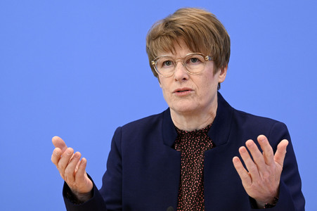 Bundespressekonferenz zur Vorstellung des Frühjahrsgutachten 2025 in Berlin