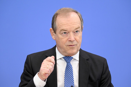 Bundespressekonferenz Vorstellung Gutachten Arzneimittel in Berlin