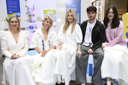 Prominenten-Event 'Der begehbare Kühlschrank' in Berlin