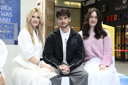 Prominenten-Event 'Der Begehbare Kühlschrank' in Berlin