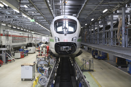 Vorstellung des encore Batteriespeichers im DB ICE-Werk in Leipzig