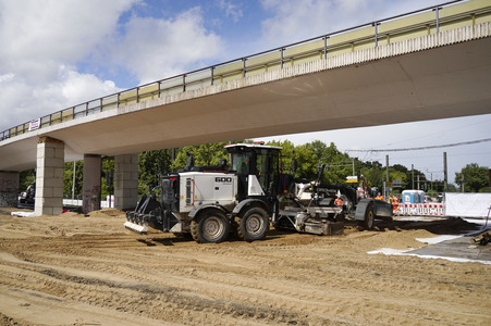 Abriss der kaputten Wuhlheide-Brücke in Berlin