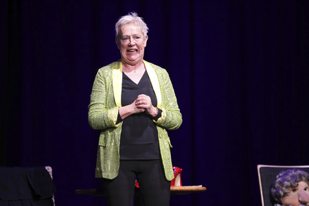 Auftritt von Lioba Albus in Unna