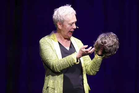 Auftritt von Lioba Albus in Unna