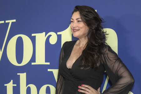 Fimpremiere 'Worth the Wait' in West Hollywood