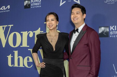 Fimpremiere 'Worth the Wait' in West Hollywood