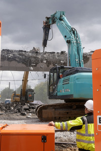 Abriss der kaputten Wuhlheide-Brücke in Berlin