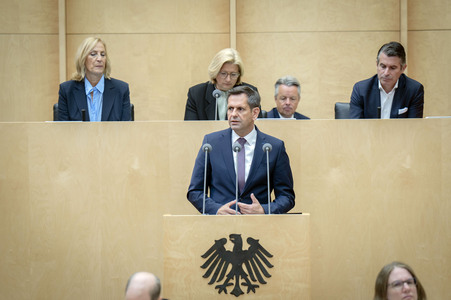 1054. Bundesratssitzung in Berlin
