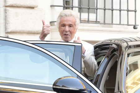 Ausstellungseröffnung 'Orizzonti Rosso' in Rom