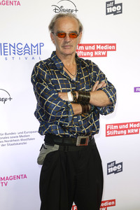 Serienpremiere 'Hundertdreizehn' auf dem Seriencamp Festival 2025 in Köln