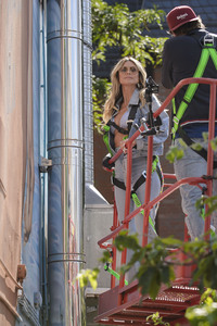 Heidi Klum signiert Wandkunstwerk in Köln