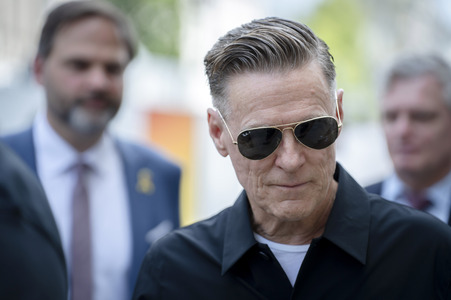 Fotoausstellung 'Wounded: The Legacy of War' von Bryan Adams beim 1. Nationalen Veteranentag in Berlin