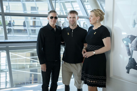 Fotoausstellung 'Wounded: The Legacy of War' von Bryan Adams beim 1. Nationalen Veteranentag in Berlin