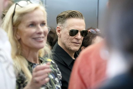 Fotoausstellung 'Wounded: The Legacy of War' von Bryan Adams beim 1. Nationalen Veteranentag in Berlin