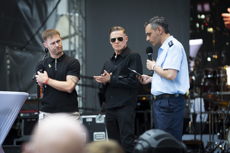 Fotoausstellung 'Wounded: The Legacy of War' von Bryan Adams beim 1. Nationalen Veteranentag in Berlin