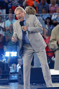 TV-Show 'Schlagerbooom Open Air 2025 - Die Berge leuchten!' in Kitzbühel