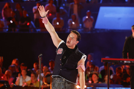 TV-Show 'Schlagerbooom Open Air 2025 - Die Berge leuchten!' in Kitzbühel