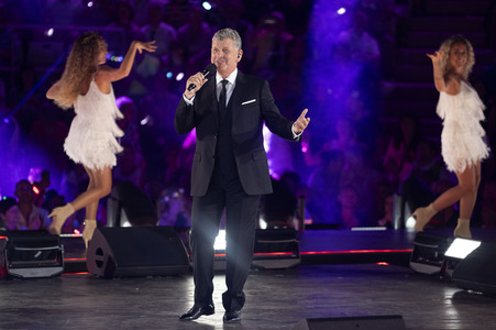 TV-Show 'Schlagerbooom Open Air 2025 - Die Berge leuchten!' in Kitzbühel