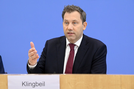 Bundespressekonferenz zum Entwurf des Bundeshaushalts 2025 in Berlin