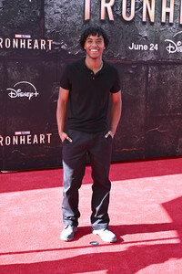 Serienpremiere 'Iron Heart' in Los Angeles