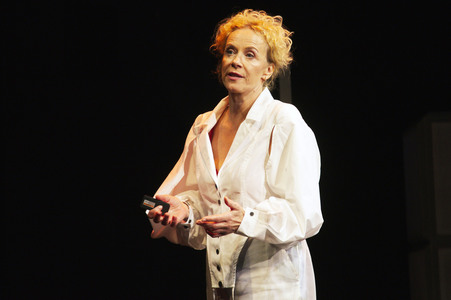 Theaterprobe 'DI-VI-SI-ON' in Berlin