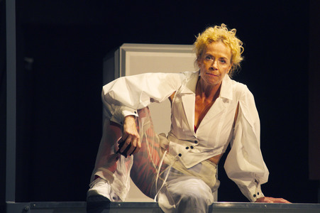 Theaterprobe 'DI-VI-SI-ON' in Berlin