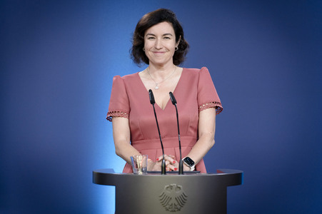 Unterzeichnung von Absichtserklärungen zwischen Japan und Deutschland in Berlin