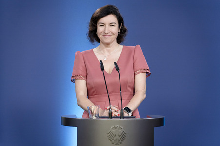 Unterzeichnung von Absichtserklärungen zwischen Japan und Deutschland in Berlin