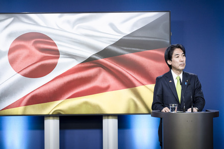 Unterzeichnung von Absichtserklärungen zwischen Japan und Deutschland in Berlin