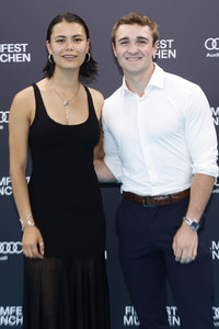 Festivaleröffnung mit Filmpremiere 'The Ballad of Wallis Island', Filmfest München 2025