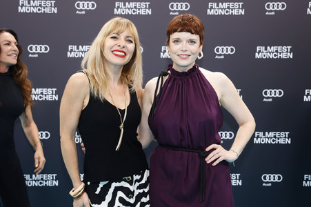 Festivaleröffnung mit Filmpremiere 'The Ballad of Wallis Island', Filmfest München 2025