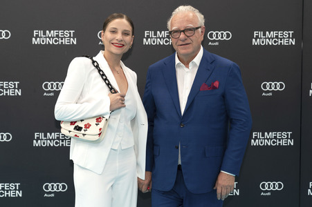 Festivaleröffnung mit Filmpremiere 'The Ballad of Wallis Island', Filmfest München 2025
