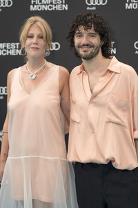 Festivaleröffnung mit Filmpremiere 'The Ballad of Wallis Island', Filmfest München 2025